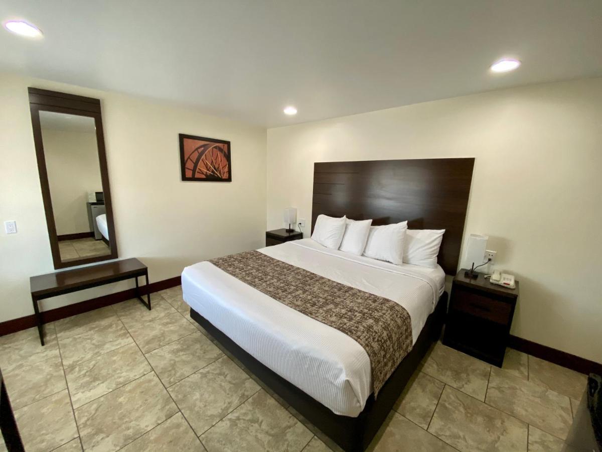 Roswell Inn Экстерьер фото