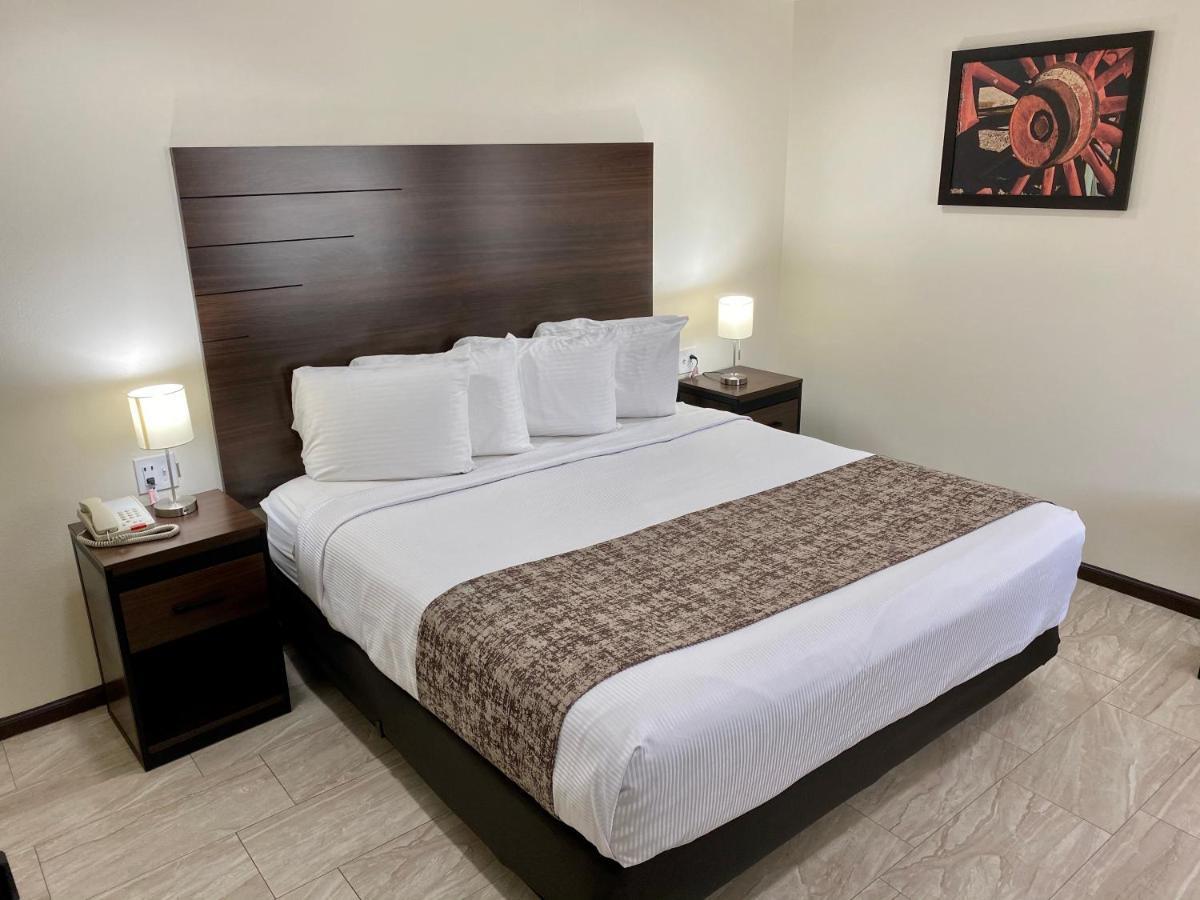 Roswell Inn Экстерьер фото