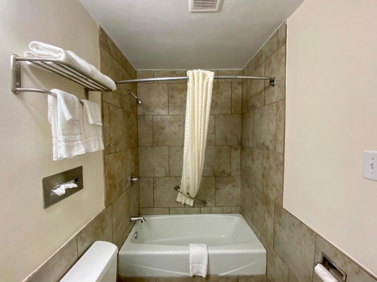 Roswell Inn Экстерьер фото