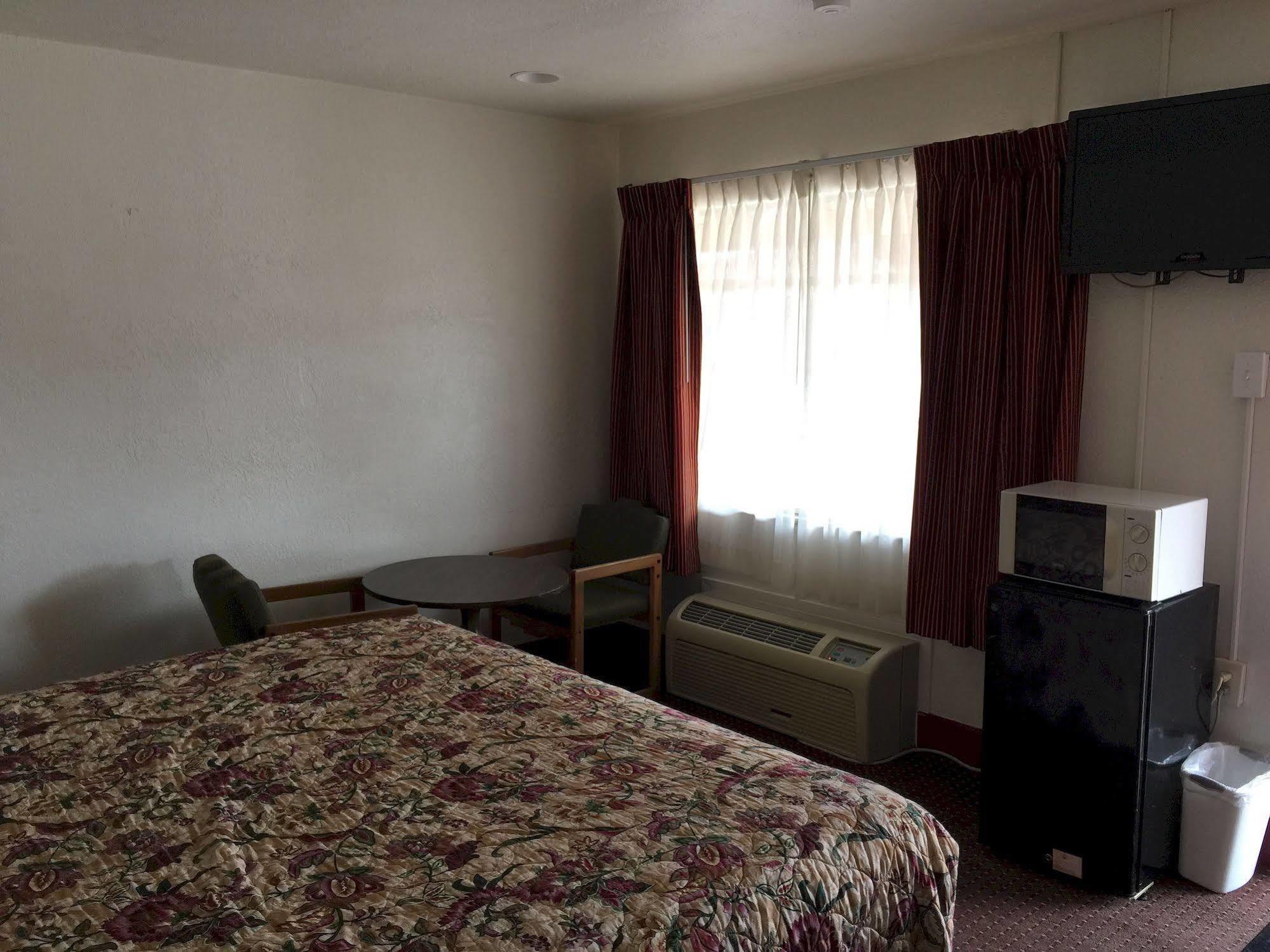 Roswell Inn Экстерьер фото