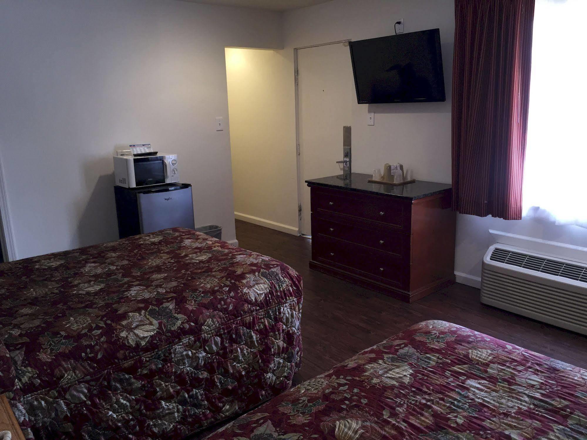 Roswell Inn Экстерьер фото