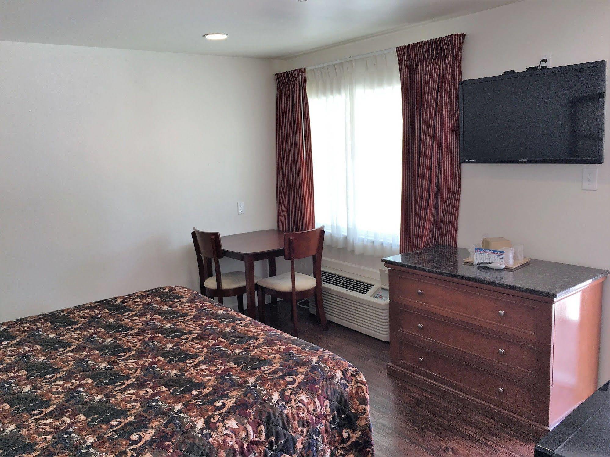 Roswell Inn Экстерьер фото