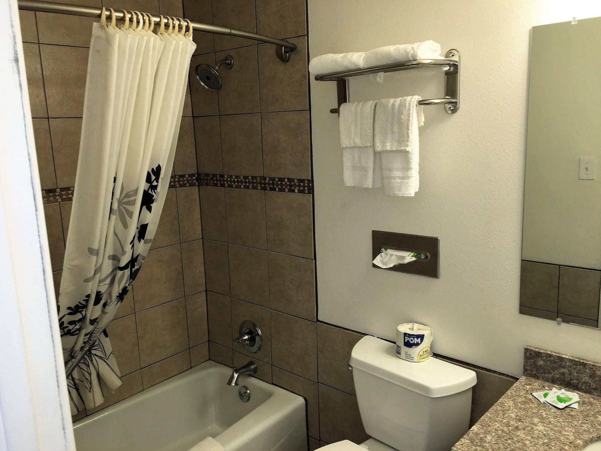 Roswell Inn Экстерьер фото