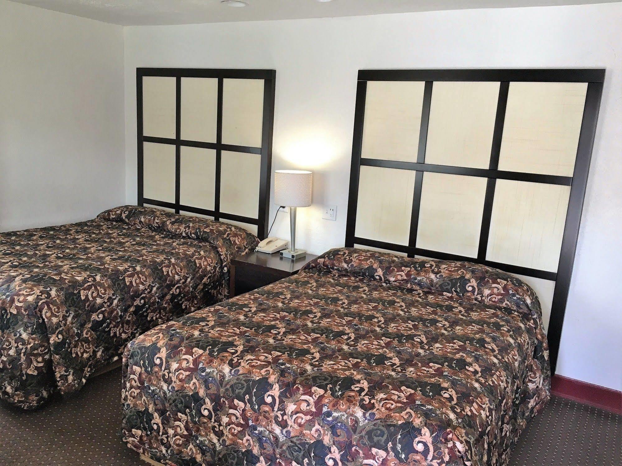 Roswell Inn Экстерьер фото